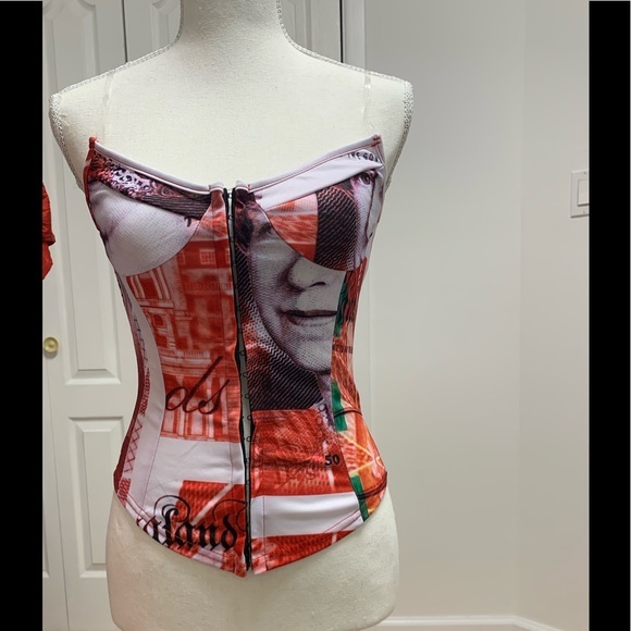 U Neck corset - Picture 2 of 9